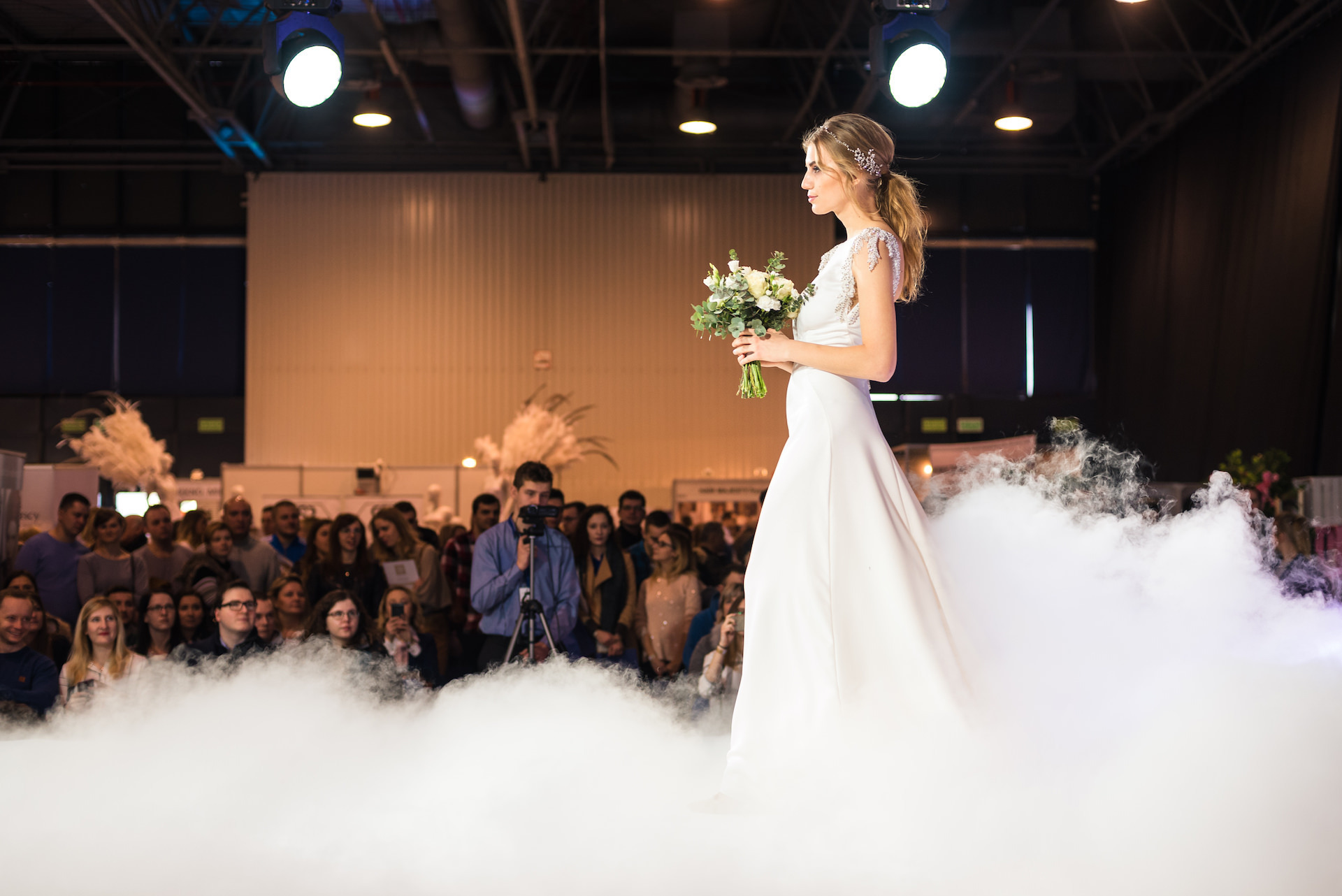 Photo report from the bride and groom fair in Warsaw in the expo hall