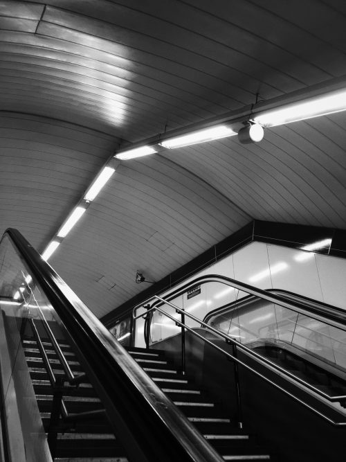 schody w Madryckim metrze