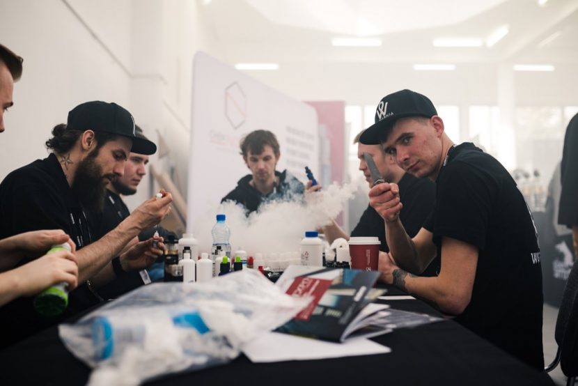 workshops for vapers during the fair in Warsaw